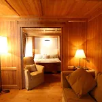 Les Neiges D'antan Hotel