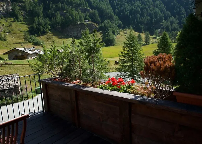 Les Neiges D'antan Готель